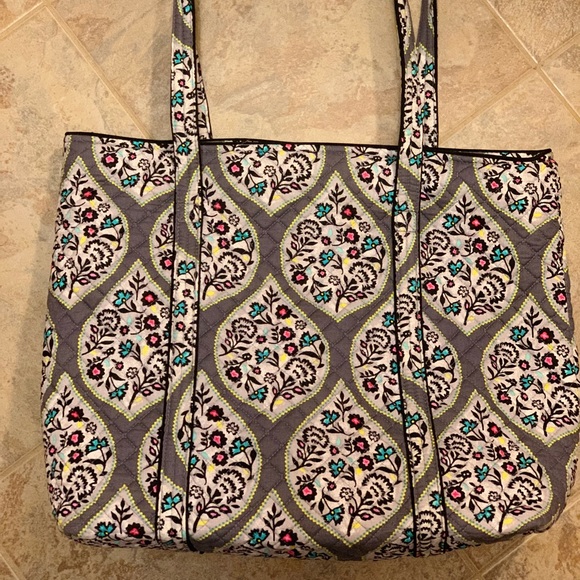 SOLD Iconic Vera Bradley Tote Bag-cross posted - Picture 2 of 6
